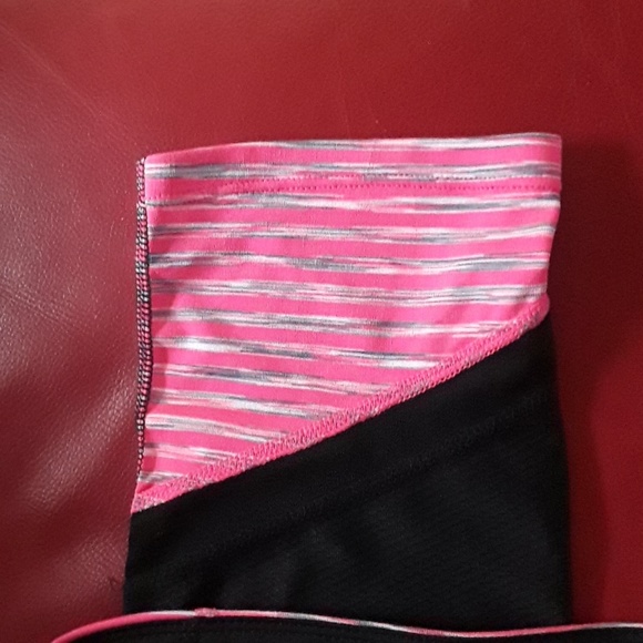 Xersion Sport Capri Pants - Picture 2 of 7